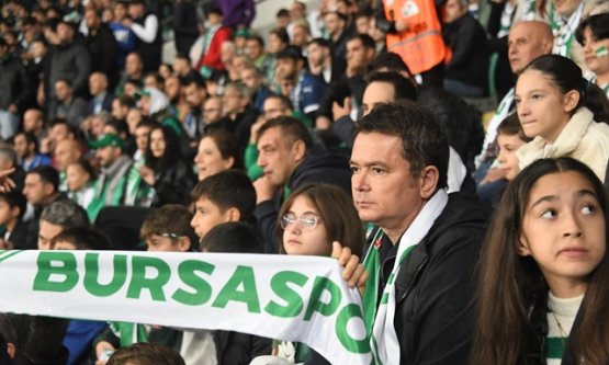 Osmangazi Belediyesi'nden 'Yeni Nesil Bursasporlu” Projesi: 100 Çocuk İlk Kez Tribün Heyecanı Yaşadı