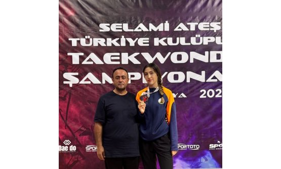 Osmangazi Belediyespor'un Başarılı Taekwondocusu Şevval Melek Kanbur'dan Bronz Madalya