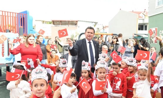 Osmangazi Kreşlerinde 29 Ekim Coşkusu: Minikler Cumhuriyet'i Gösterilerle Kutladı
