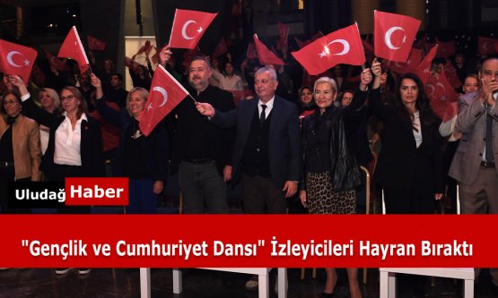 Osmangazi'de Atatürk'ün Bursa'ya Gelişinin 103. Yılı Muhteşem Gösteriyle Kutlandı