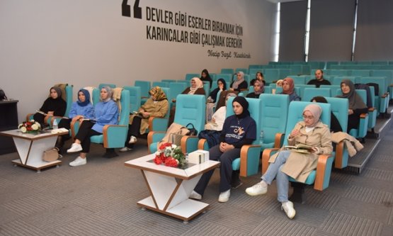 Yıldırım Belediyesi'nden Gençlere Yeni Kültür Durağı: Kitap Tahlili Programı Başladı