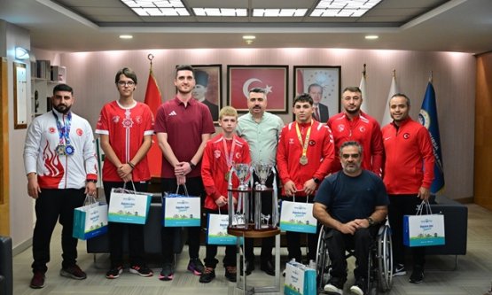 Yıldırım Belediyespor Uluslararası Arenada Zirvede: Dünya ve Balkan Şampiyonlukları Geldi