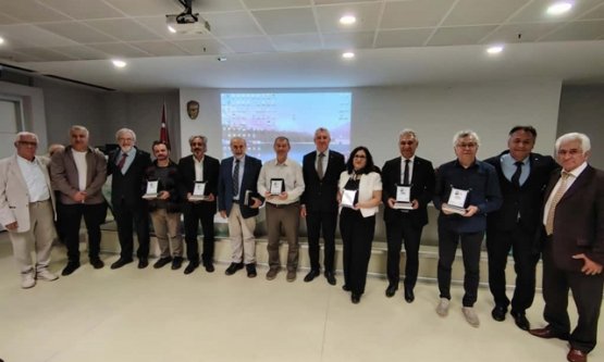 '100. Yılında Uludağ Dayanışması' Söyleşisi: Ulu Dağın Kimlik Mücadelesi Konuşuldu