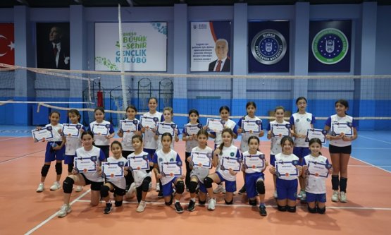 Bursa Büyükşehir Kış Spor Okulları'nda Sertifika Heyecanı: Binlerce Çocuk Sporla Büyüyor