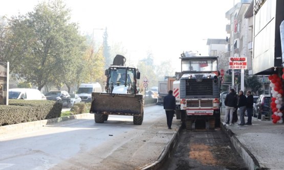 Bursa Büyükşehir'den İhsaniye Tuna Caddesi'ne Kapsamlı Yatırım: Asfaltlama Başladı