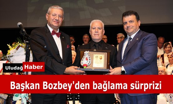 Bursa'da Ata'ya Müzikle Saygı: Başkan Bozbey'den Bağlama Sürprizi