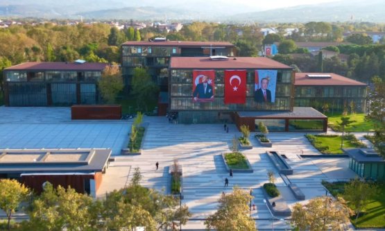 İnegöl Belediyesi'nden Teknoloji Kaptanları Ödüllerinde Çifte Zafer: Afet ve Dijital Asistan Projelerine Ödül