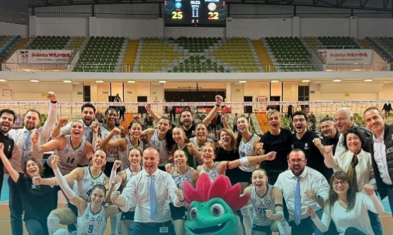 Nilüfer Belediyespor Eker'den Dev Galibiyet: Eczacıbaşı Dynavit'i 3-1 Mağlup Etti