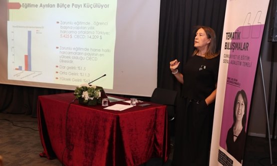 Nilüfer'de Tematik Buluşmalar: Cumhuriyet ve Eğitim İlişkisi Masaya Yatırıldı