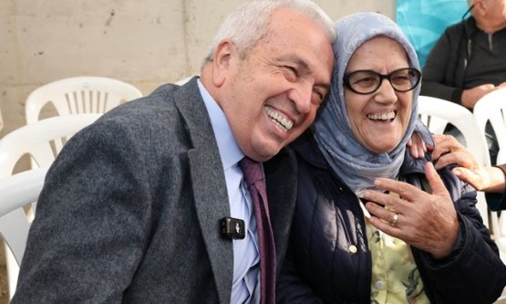 Nilüfer'de Yerinden Yönetim: Başkan Şadi Özdemir 30 Ağustos Zafer Mahallesi'nde Vatandaşla Buluştu