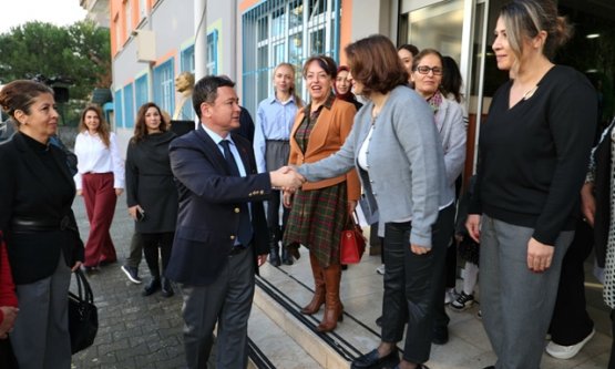Osmangazi Belediye Başkanı Erkan Aydın'dan 24 Kasım Öğretmenler Günü Ziyaretleri