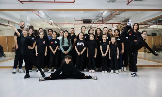 Osmangazi Belediyesi Dans Kurslarıyla Geleceğin Yeteneklerini Yetiştiriyor: Soğanlı'da Ritmin Büyüsü