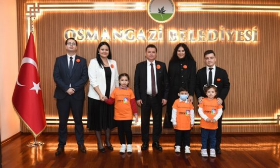 Osmangazi Belediyesi'nden LÖSEV'e Tam Destek: Başkan Aydın Lösemili Çocukları Ağırladı