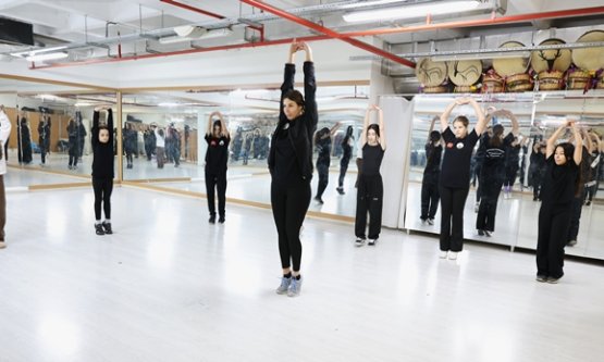 Osmangazi Belediyesi'nden Geleceğin Dansçılarına Ücretsiz Modern Dans Eğitimi