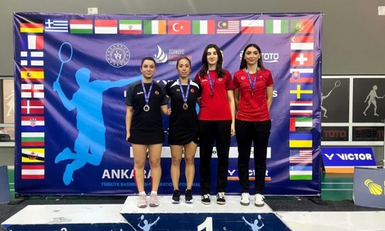 Osmangazi Belediyespor'dan Badmintonda Zirve Başarısı: Özge Bayrak Bağcı Şampiyon!