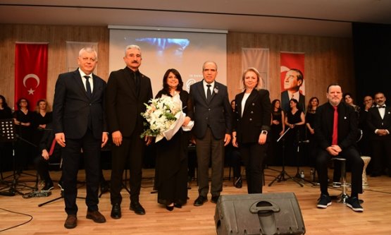 Osmangazi'de Atatürk'ü Anma Konseri: Sevdiği Şarkılarla Duygu Seli