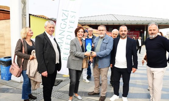 Osmangazi Kitap Fuarı'nda Lösemili Çocuklar Haftası Vurgusu: Özlem Gürses ve LÖDER Sahnedeydi