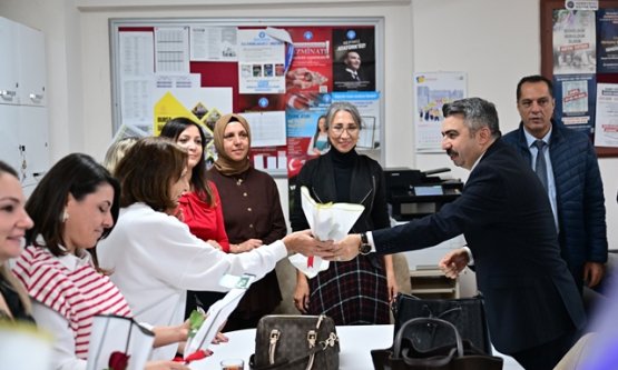 Yıldırım Belediye Başkanı Oktay Yılmaz'dan 24 Kasım'da Öğretmenlere Çifte Ziyaret