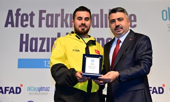 Yıldırım Belediyesi'nden Afetlere Karşı Kapsamlı Panel: 'Binaları Değil, Yaşamı Dönüştürüyoruz'