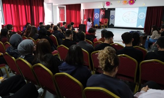 Yıldırım Belediyesi'nden Gençlere Özel Sağlık Hamlesi: Okullarda Doğru Beslenme Seminerleri Başladı