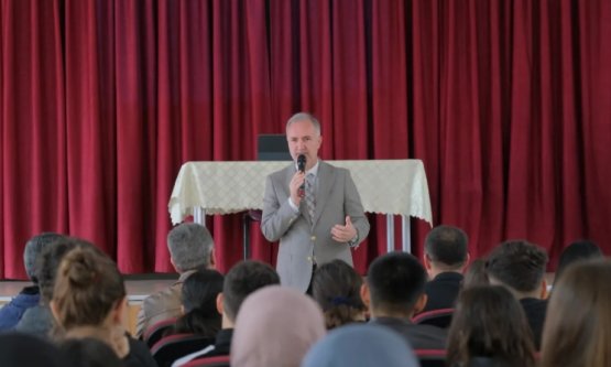 Başkan Taban, Genç Bakış Buluşmaları'nda Halil İnalcık Lisesi Öğrencileriyleydi: 'İnegöl Girişimcilikte Önemli Bir Şehir'