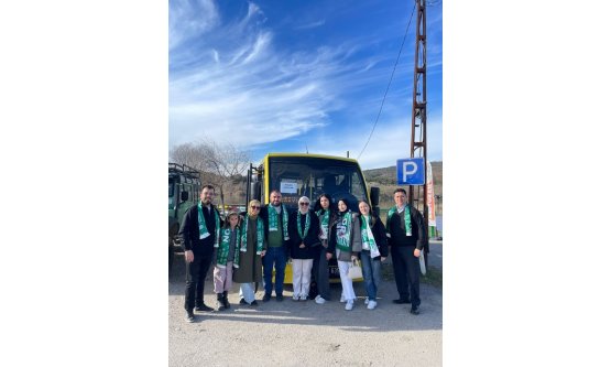 Bursa'da Yeşil Beyaz Coşku: 5 Bin Genç Bursaspor Tribünleriyle Buluşuyor!