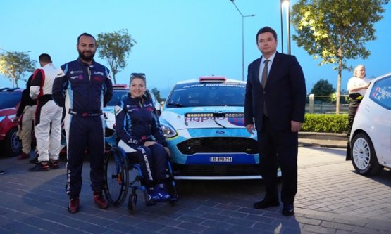 Dünyanın İlk Engelli Kadın Ralli Pilotu Kübra Denizci Keskin'den Çifte Zafer