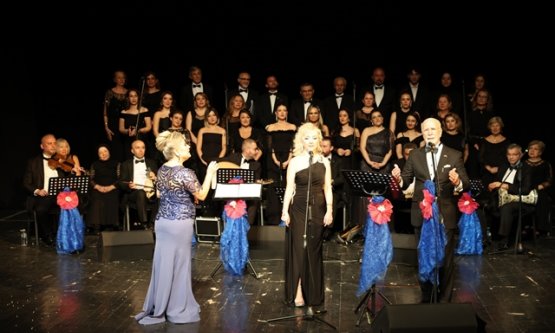 Nilüfer Belediyesi TSM Korosu'ndan 'Benzersiz Şarkılar' Konseri: Muazzez Abacı Anıldı