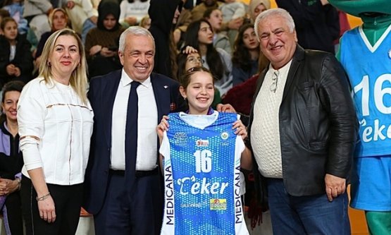 Nilüfer Belediyespor Eker, İlbank'ı 3-1 Mağlup Etti: Galibiyet Serisi 3 Maça Çıktı
