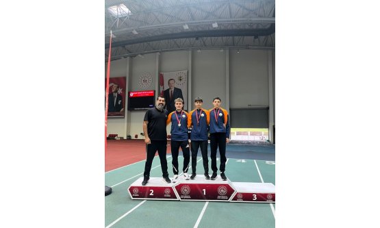 Osmangazi Belediyespor Atletizm Takımı Madalyaları Topladı: Salon Deneme Yarışmalarında Zirveye Tırmandılar