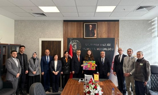 Bilinçli Tüketici Farkındalığında Bursa İmzası: Selçuk Hatun Ortaokulu'na Büyük Ödül!