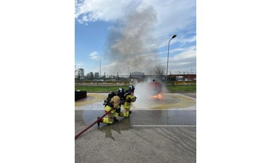 Bursa İtfaiyesi Ocak Ayında Canla Başla Çalıştı: 2244 Olaya Anında Müdahale!