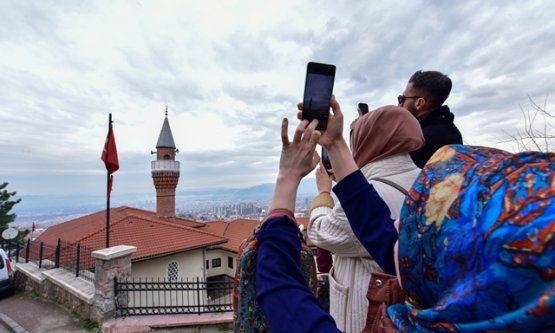 Bursa'da Manevi Yolculuk: ‘Tasavvufun İzinde' Ramazan Gezilerine Yoğun İlgi!