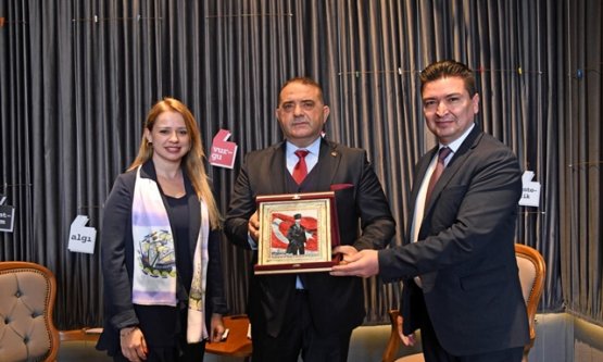 Bursa'da Ramazan Kültürü 'Medya Buluşması'nda Masaya Yatırıldı: Kadim Gelenekler Gençlerle Buluştu!