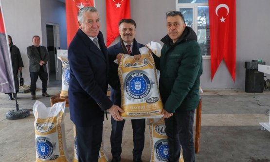 Bursa'da Tarım Hamlesi: Büyükşehir'den Üreticiye Milyonluk Tohum ve Fidan Desteği!