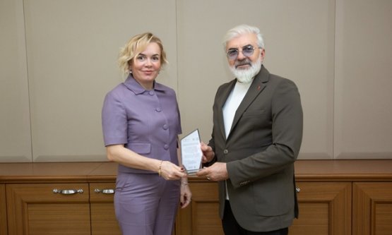 Bursa'nın 8500 Yıllık Hazinesi Dünya Sahnesine Çıkıyor: Aktopraklık Arkeopark İçin Dev İş Birliği