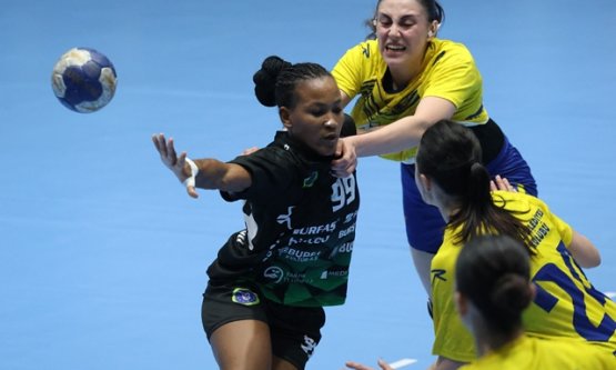 Bursa'nın Melekleri Zirveye Demir Attı: Hentbolun Lideri Büyükşehir!