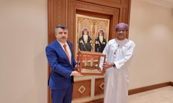 Bursa'nın Turizm Potansiyeli Umman'da Görücüye Çıktı: OMN-EX Fuarı'nda Büyük İlgi