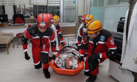 BUSKİ'de Nefes Kesen Tatbikat: Deprem ve Yangın Anına Tam Hazırlık!