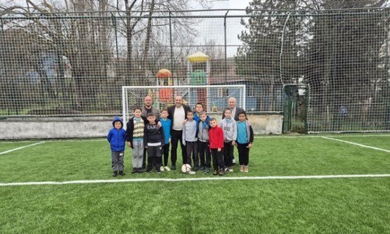 Büyükorhan'da Gençlerin Yüzü Gülüyor: Büyükşehir'den Spor Tesislerine Modern Dokunuş!