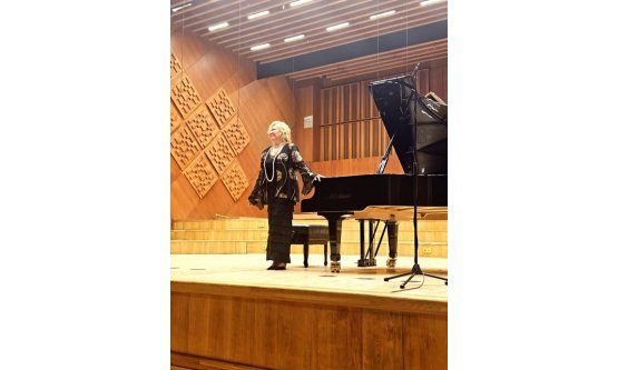 CSO Tarihi Salon'da Dev Buluşma: Gülsin Onay 50 Yıl Sonra Aynı Sahnede!