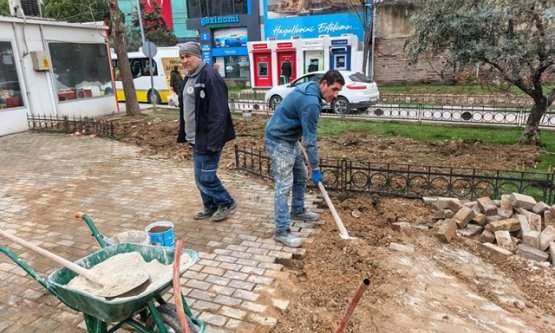 Gemlik Çarşı Meydanı Yenileniyor: Estetik ve Güvenli Bir Görünüm İçin Dev Adım