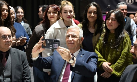 Mansur Yavaş Gençlerle İftarda Buluştu: 'Ankara'da Asla Yalnız Değilsiniz!'