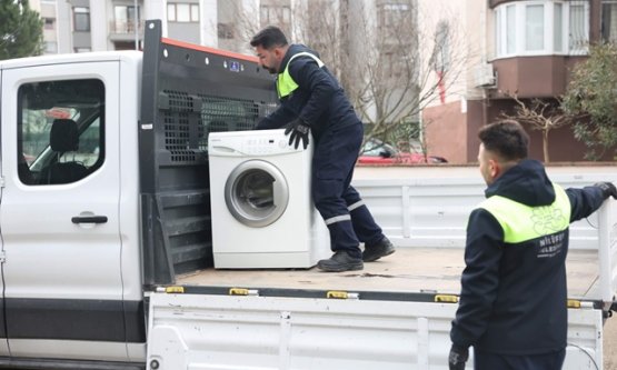Nilüfer'de Elektronik Atıklar Geri Dönüşüme Kazandırılıyor: Kapıdan Alım Hizmeti Devam Ediyor!