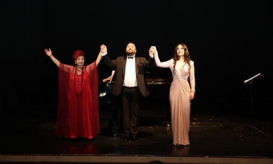 Nilüfer'de Romantizm Rüzgârı: 'Operada Aşk' Konseriyle Sevgililer Günü Büyüledi!