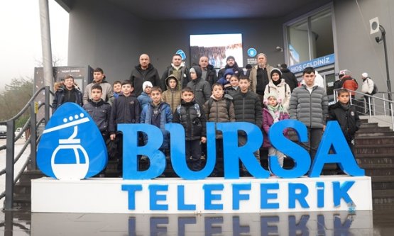 Osmangazi'de Çocuklar Beyaz Cennetle Buluştu: Uludağ'da İlk Kayak Heyecanı!