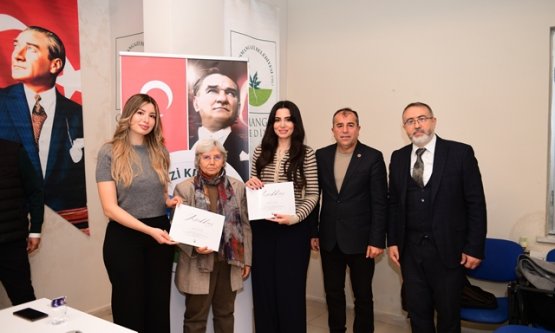 Osmangazi'de Şampiyonların Yol Haritası Çizildi: ‘Sporcu Ebeveyni Olmak' Paneli Dev İlgi Gördü