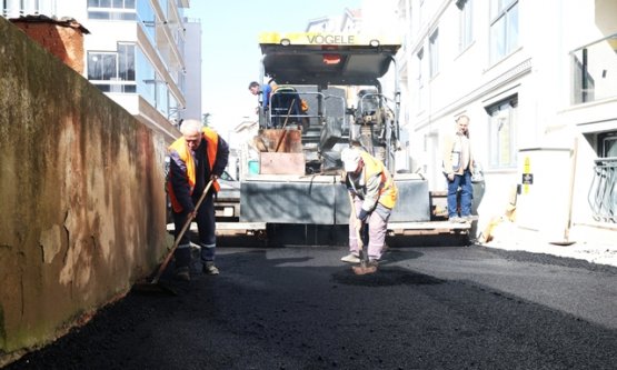Osmangazi'de Ulaşım Atağı: Çekirge'nin 25 Yıllık Yolu Sıcak Asfaltla Yenilendi!