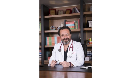 Ramazan'da Dr. Ümit Aktaş'tan Altın Kurallar: Susuzluk ve Açlıkla Baş Etmenin Yolları