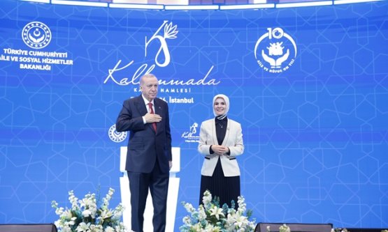 Bakan Göktaş'tan Tarihi Vizyon: 'Türkiye Yüzyılı Kadınların Azmiyle Yükselecek!'